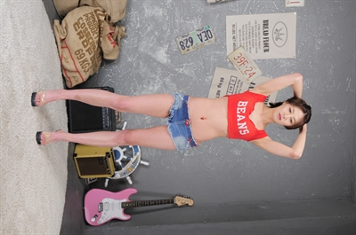 Thumnail / 0 / 17 / 88