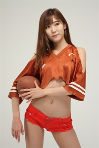 Thumnail / 0 / 23 / 01
