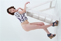 Thumnail / 1 / 10 / 38