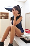 Thumnail / 1 / 11 / 76