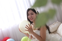 Thumnail / 1 / 16 / 76