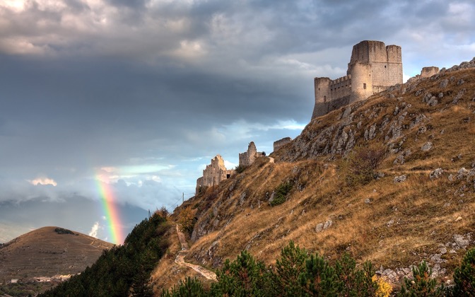 rainbowandthecastle