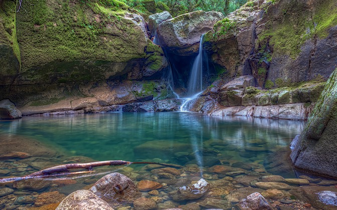 devilspunchbowlfalls