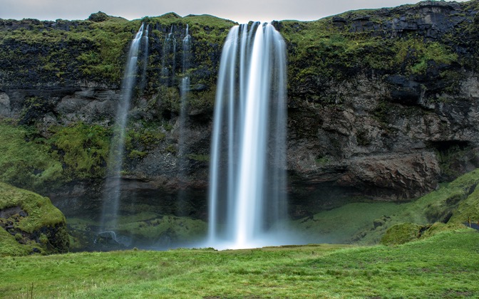 seljalandsfosswaterfall