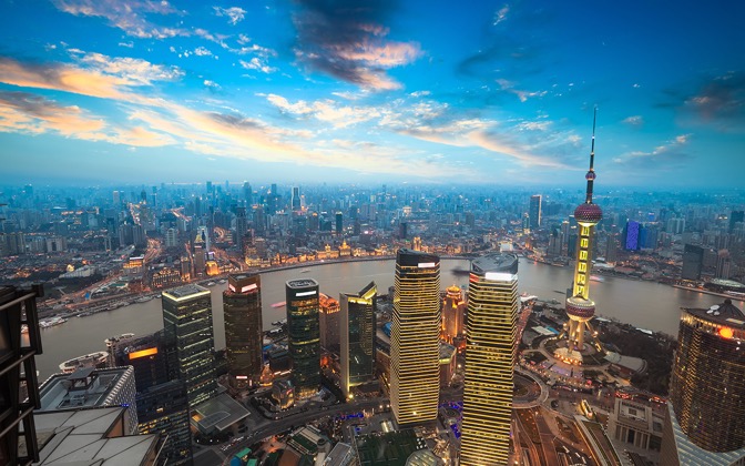 standingatthetopofshanghaijinmaotower