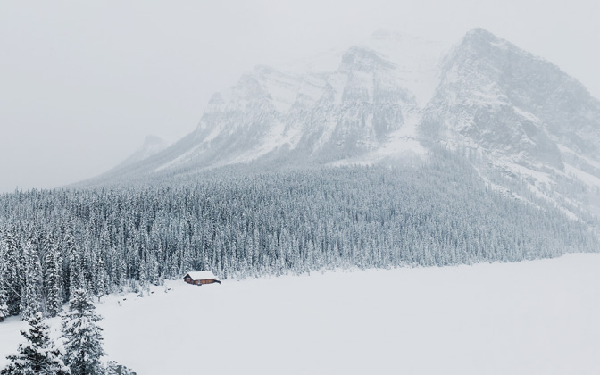 winterinlakelouisealberta